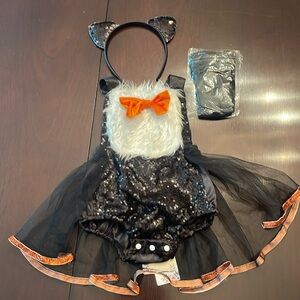 NWT penguin, cat, tuxedo costume for Halloween or pageant size 70 or 0-6 months